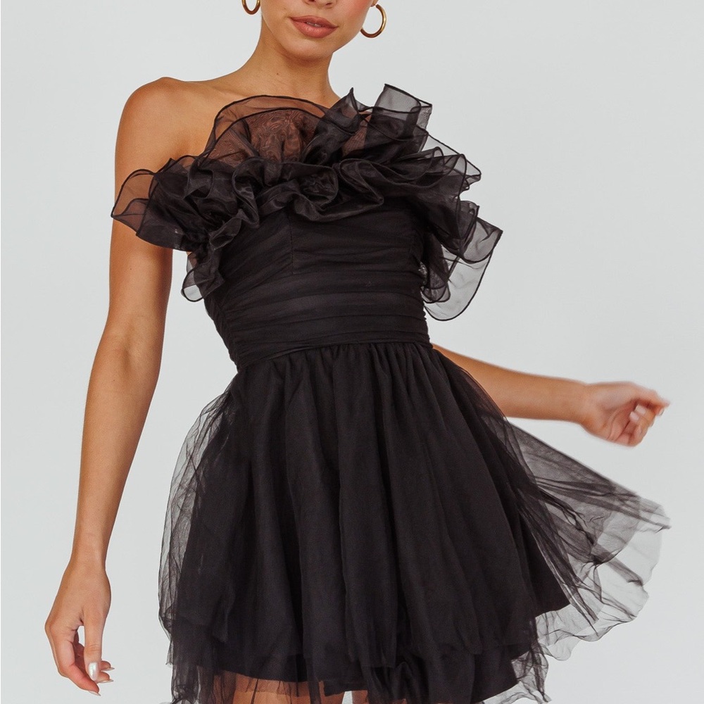 Elegant Black Ruffled Dress